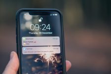 Using Customized Themes for Text Message Chats